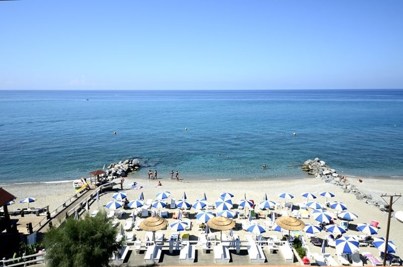 Aparthotel Oasi Azzurra Messina Exterior foto