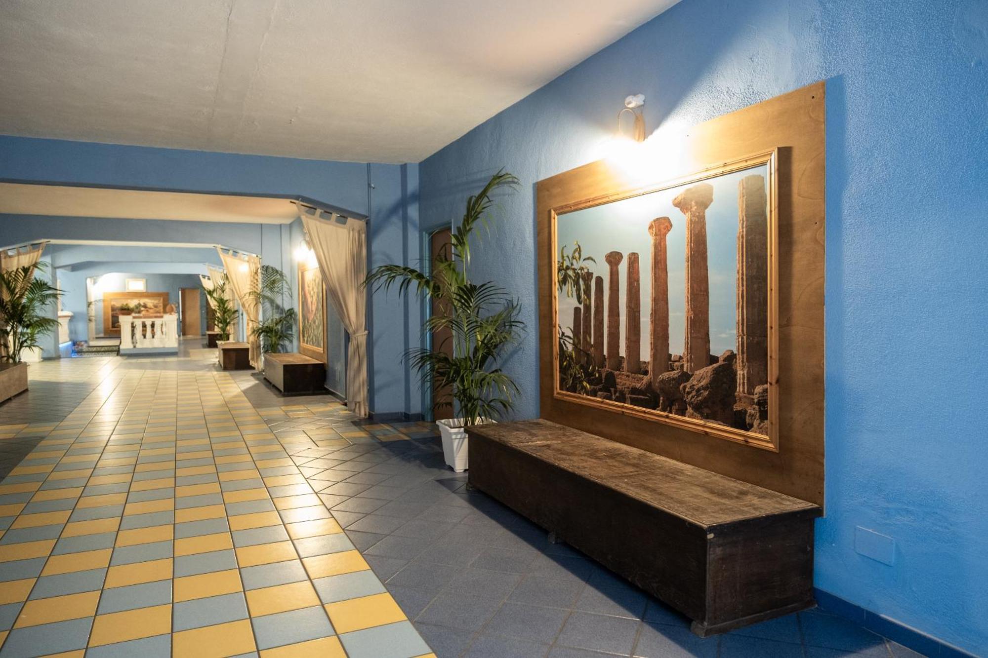 Aparthotel Oasi Azzurra Messina Exterior foto