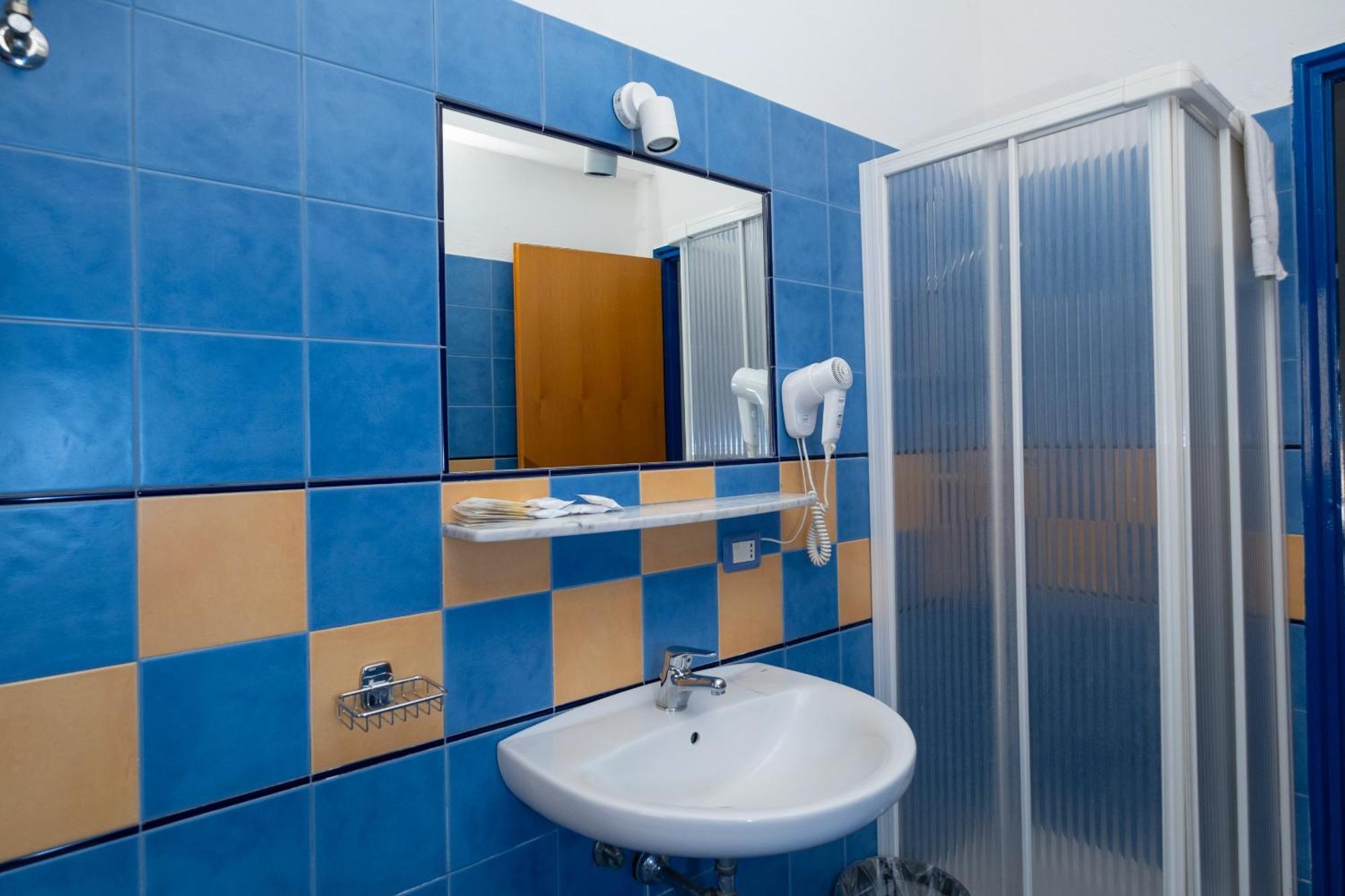 Aparthotel Oasi Azzurra Messina Exterior foto